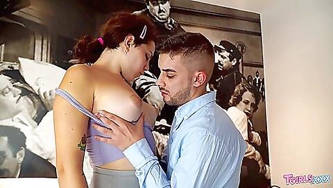 Amateur tattooed amateur anal sex with her boyfriend