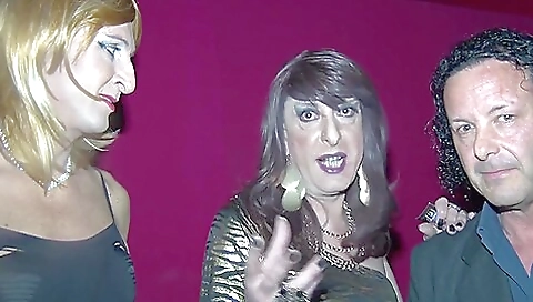 Horny vintage stripper in sexy stockings gets anal fucked