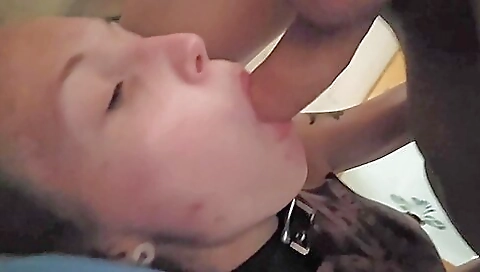 Tattooed chick getting her cunt fucked in a deepthroating clip